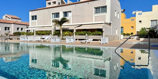 Sea View Chalet / Townhouse in Callao Salvaje