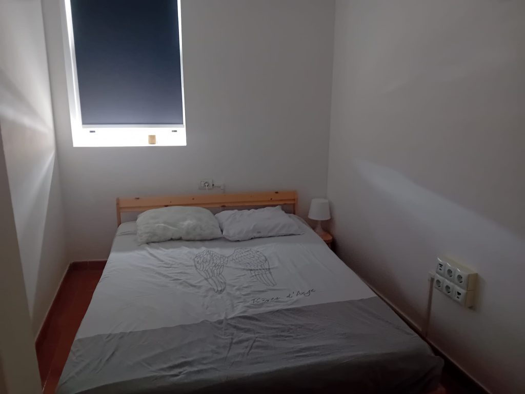 Bed room