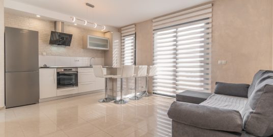 Fully refurbished apartment with parking space in the heart of Adeje, South Tenerife